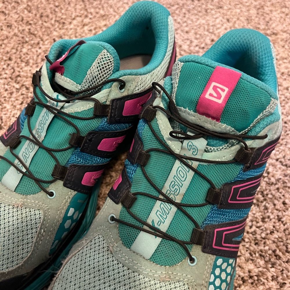 Salomon shoes women’s 11